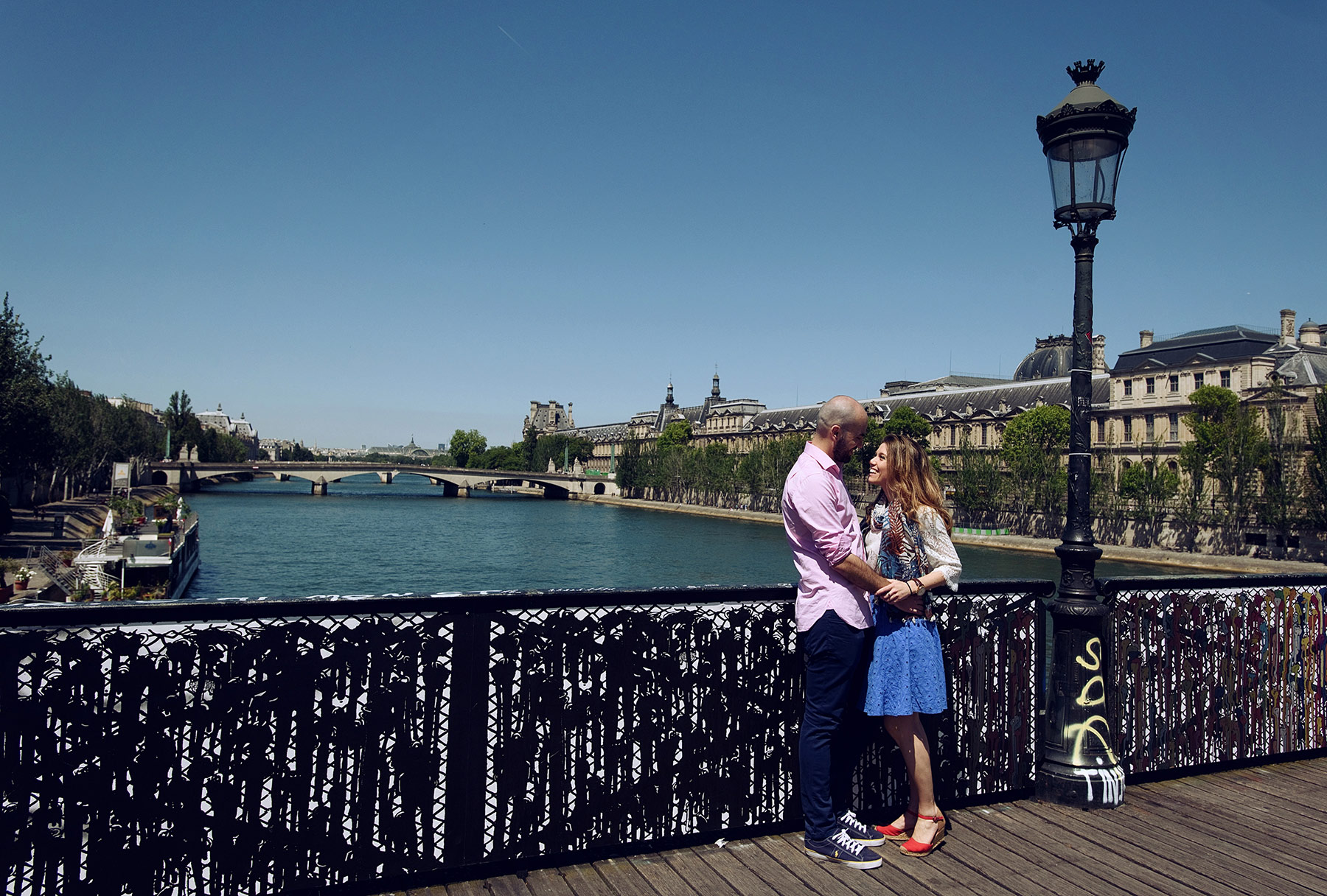 engagement photoshoot in Paris