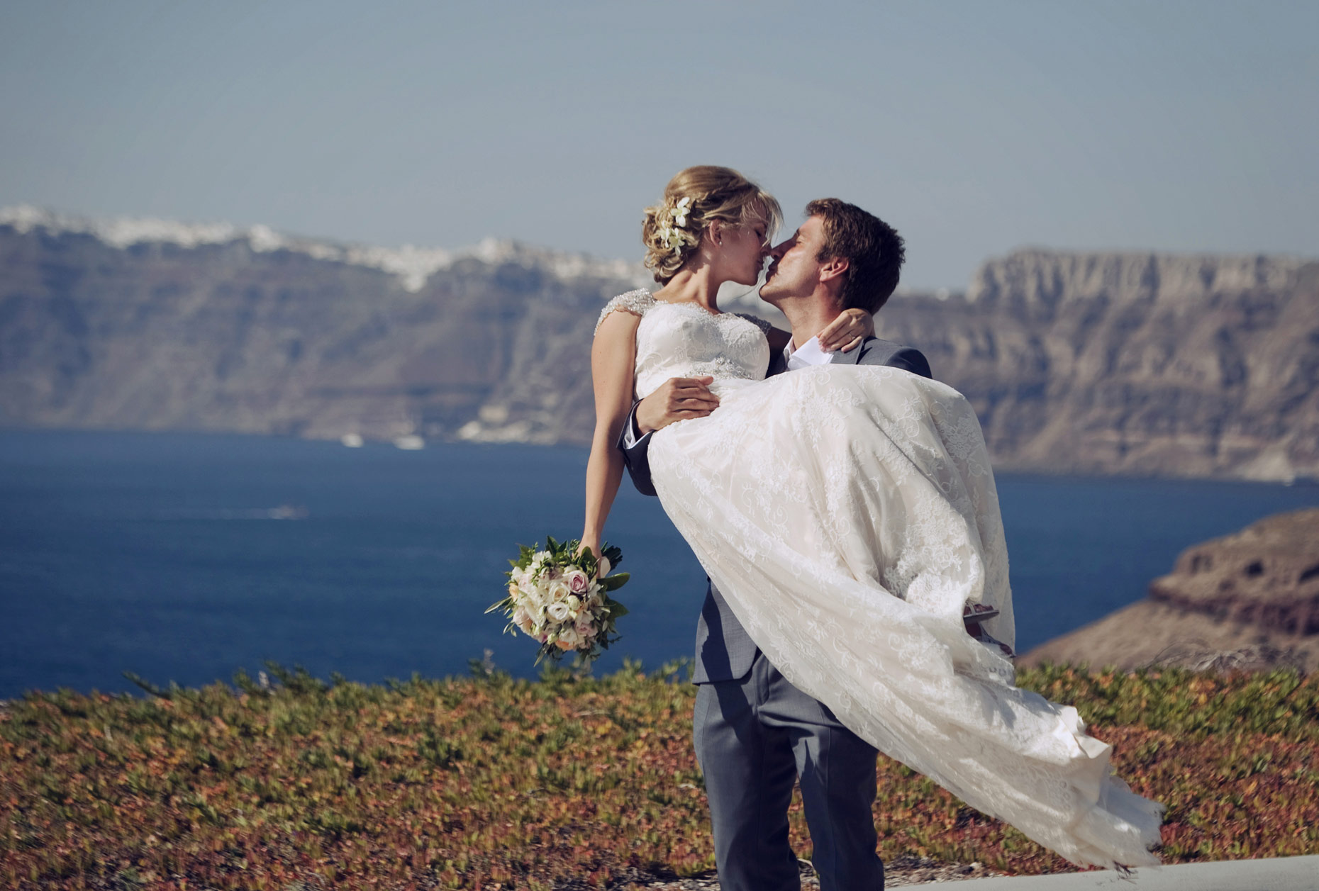santorini wedding and elopement phoographer
