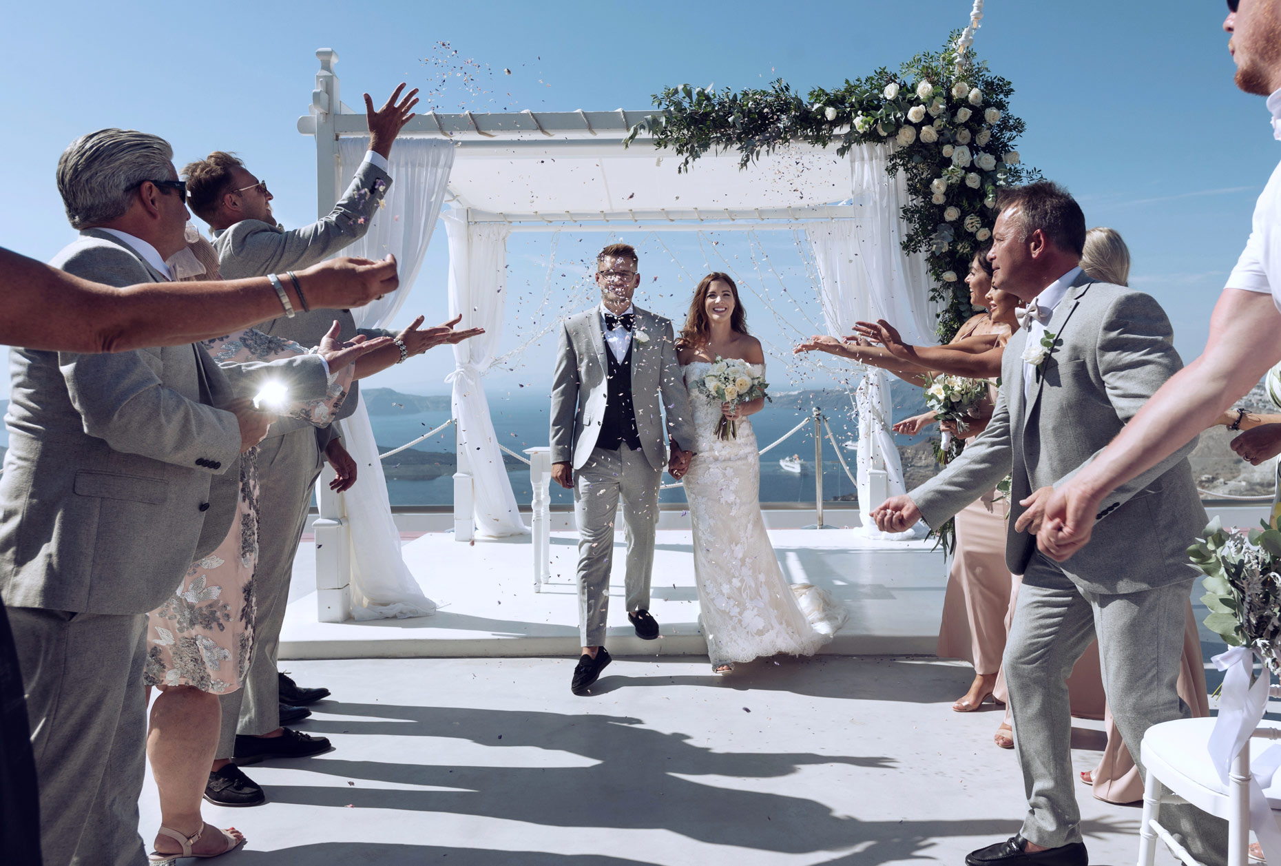 Santorini gem wedding ceremony | wedding photographer santorini